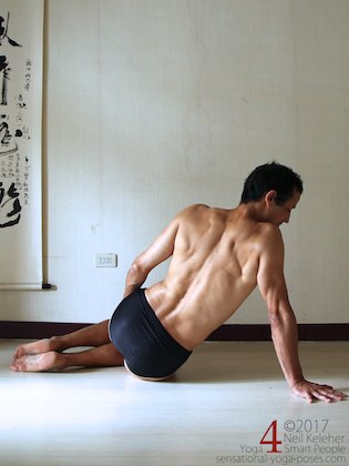 Side plank on knees, initial position with shoulder relaxed. Neil Keleher. Sensational Yoga Poses.