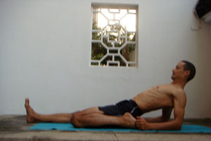 half hero yoga pose