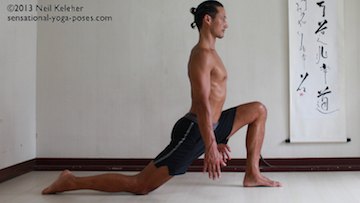 high lunge with back knee on floor, preparation for splits