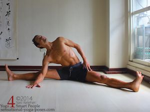 Side leg stretch discount yoga